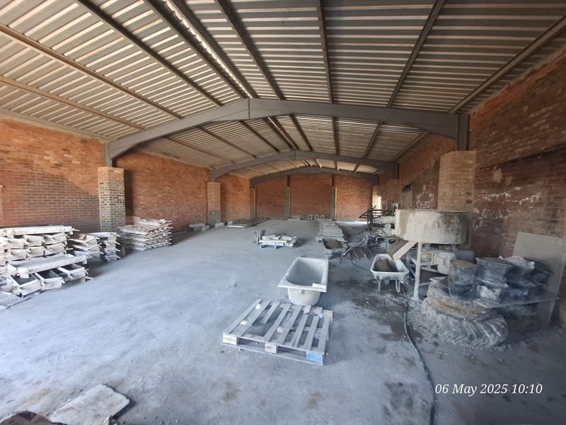 Versatile Commercial Space to Let – Prime Location - Photo 7
