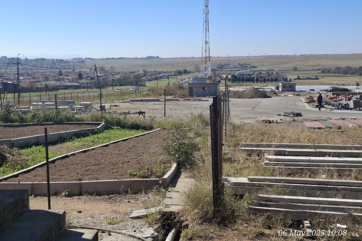 Versatile Commercial Space to Let – Prime Location - Photo 4