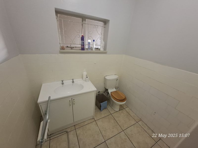 Prime Office Space – Perfect for Medical Practice! - Photo 8