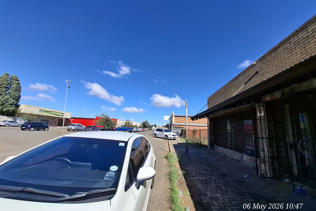 Put Your Business Where the People Are – Prime CBD Exposure! - Photo 3