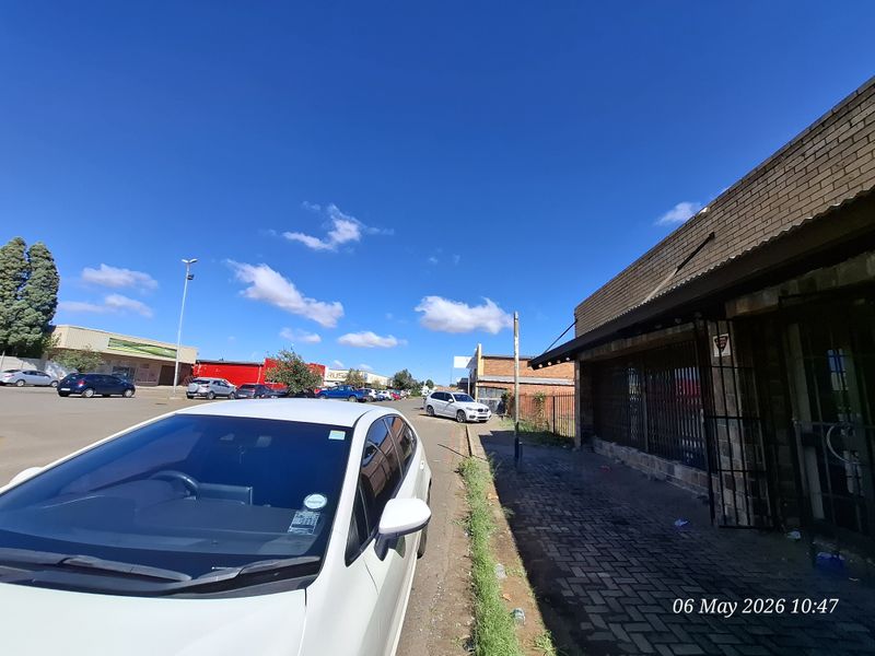 Put Your Business Where the People Are – Prime CBD Exposure! - Photo 3