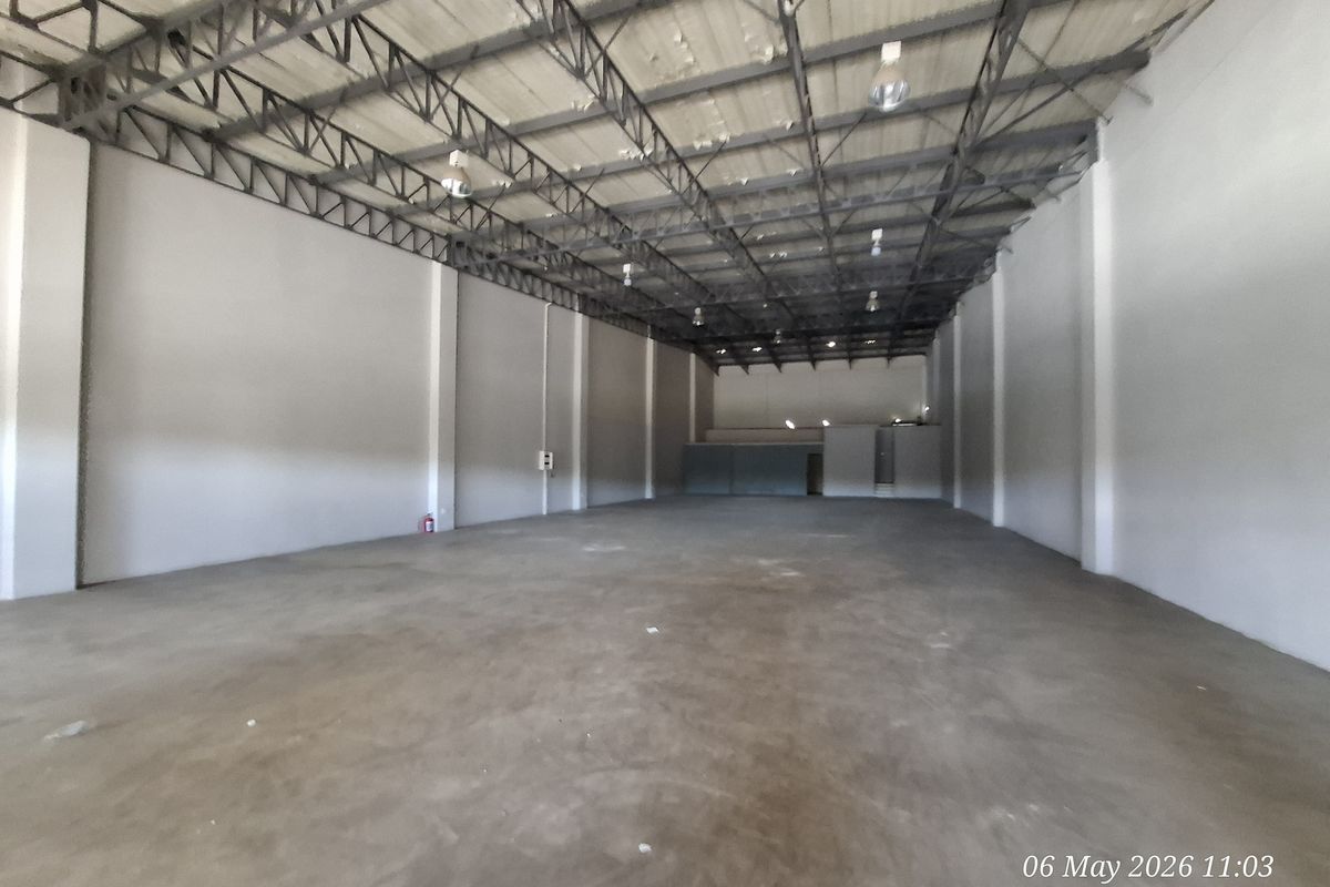 Position Your Business for Success – High-Exposure CBD Space! - Photo 3