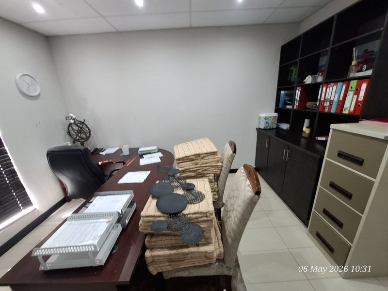 Elevate Your Practice – Professional Office Space in a Prime CBD Location! - Photo 8