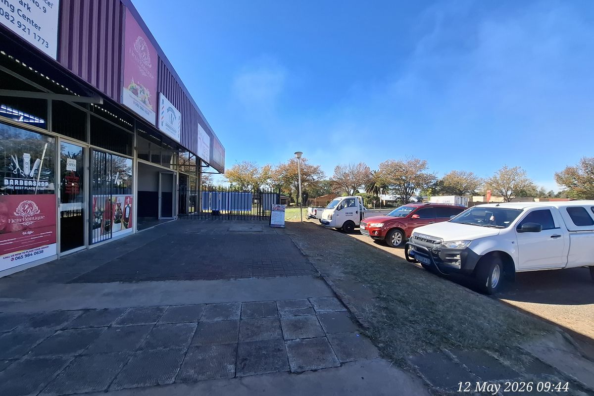High-Exposure Investment Opportunity – Multi-Unit Retail Block in Prime Location - Photo 3