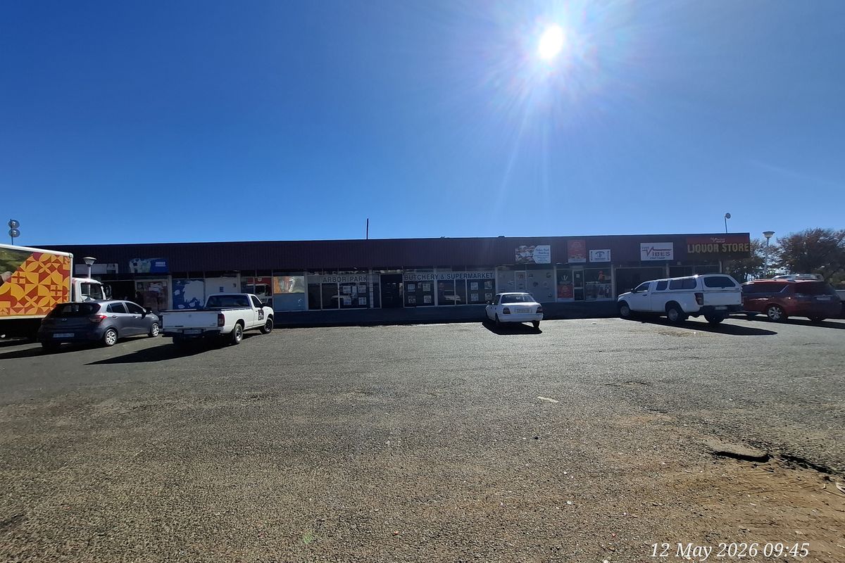 High-Exposure Investment Opportunity – Multi-Unit Retail Block in Prime Location - Photo 4