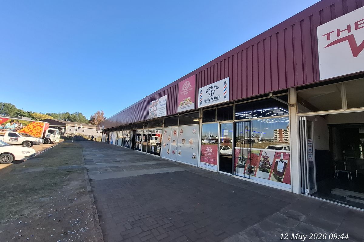 High-Exposure Investment Opportunity – Multi-Unit Retail Block in Prime Location - Photo 2