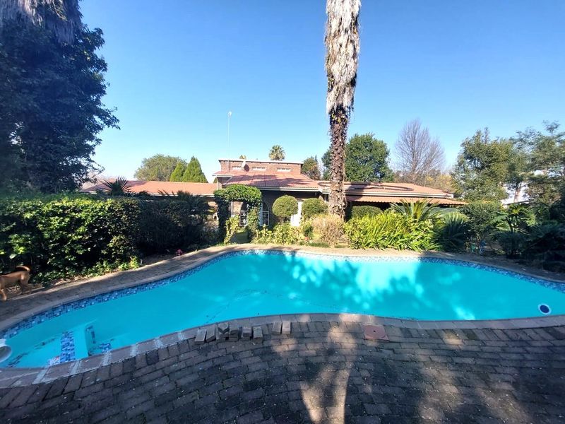 ALLIED PROUDLY PRESENT - Photo 2