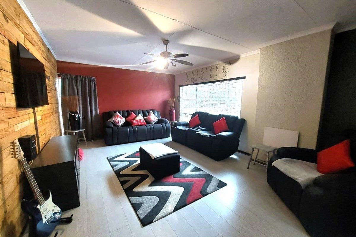 Charming 3 Bed, 1 Bath in Sunnyridge. Perfect for you. Don't miss out! - Photo 4