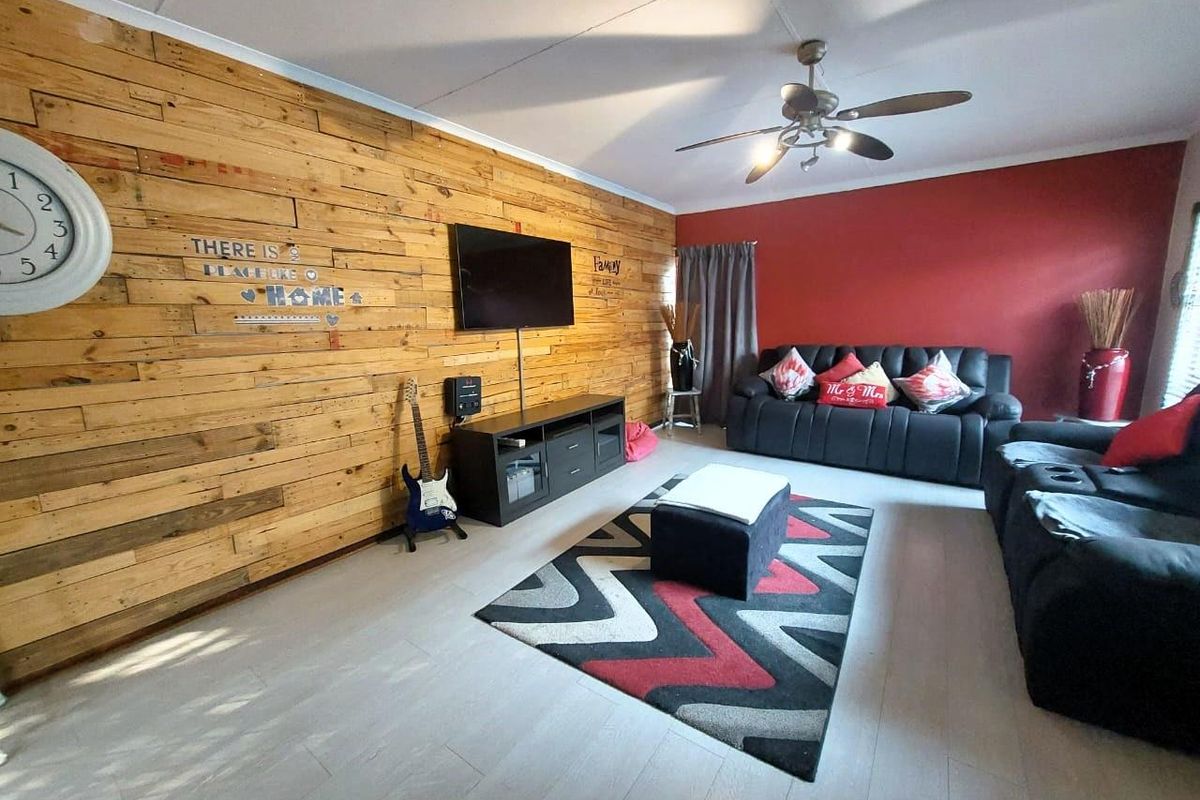 Charming 3 Bed, 1 Bath in Sunnyridge. Perfect for you. Don't miss out! - Photo 5