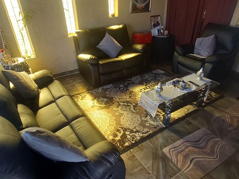 Welcome to your dream home in Lennoxton! This stunning property offers everything you could desire f - Photo 2