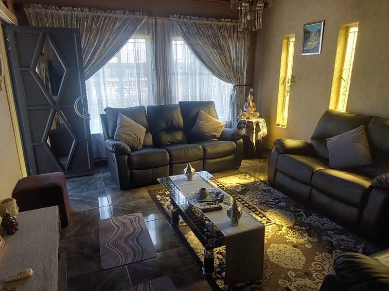 Welcome to your dream home in Lennoxton! This stunning property offers everything you could desire f - Photo 3