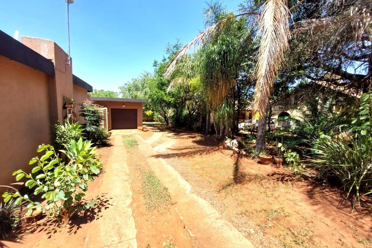 House For Sale In Newcastle - Photo 2