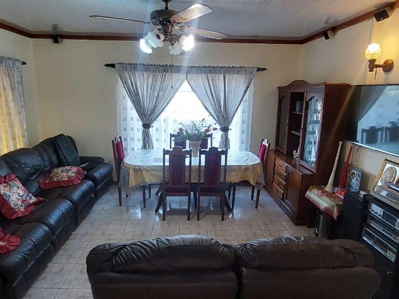 For Sale: Cozy 3-Bedroom Family Home in Lennoxton - Photo 10