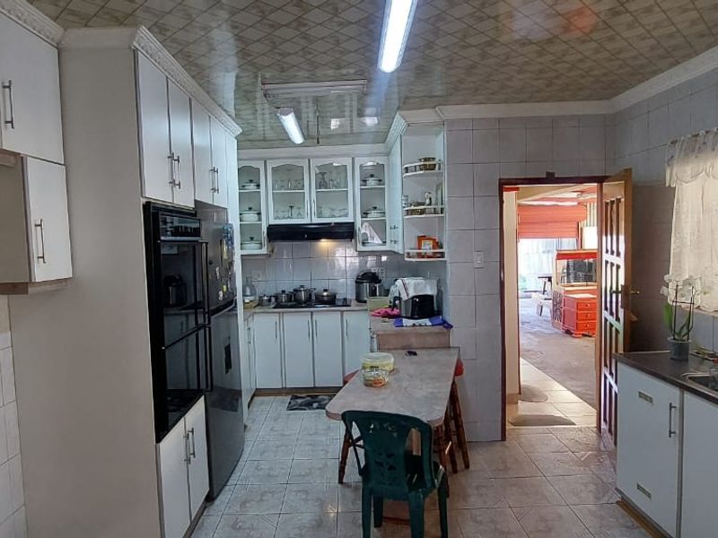 For Sale: Cozy 3-Bedroom Family Home in Lennoxton - Photo 7