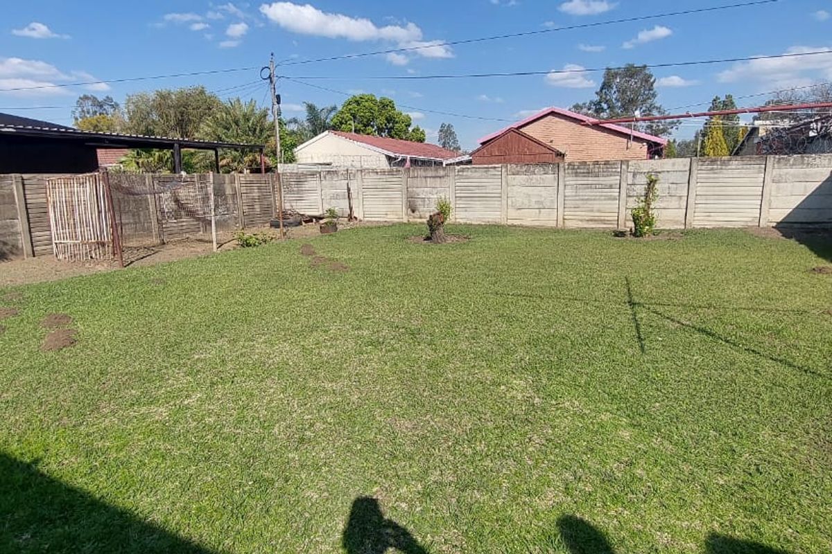 For Sale: Cozy 3-Bedroom Family Home in Lennoxton - Photo 3