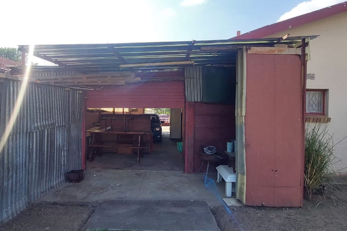 For Sale: Cozy 3-Bedroom Family Home in Lennoxton - Photo 5