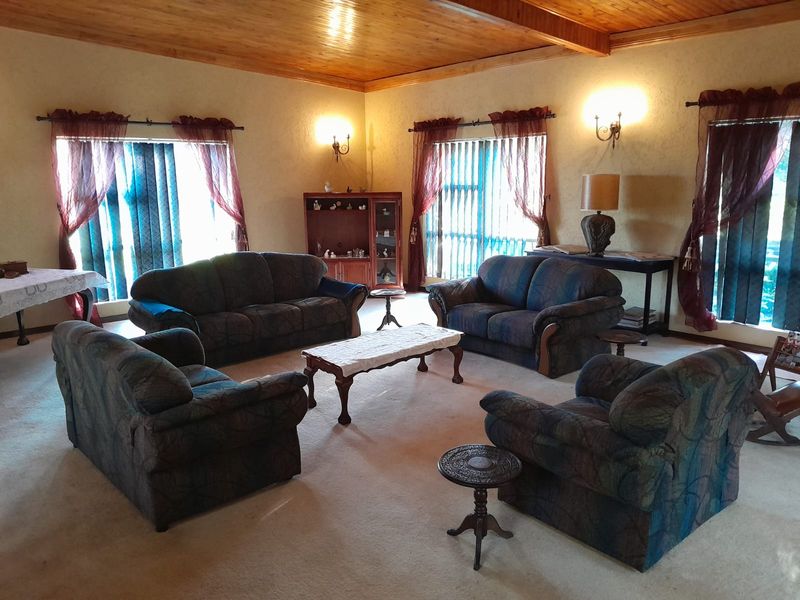 Stunning Property for sale in Schuinshoogte - an Investor's dream - Photo 7