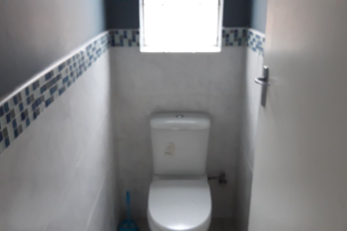 Charming ground floor flat located in the heart of Lennoxton - Photo 5