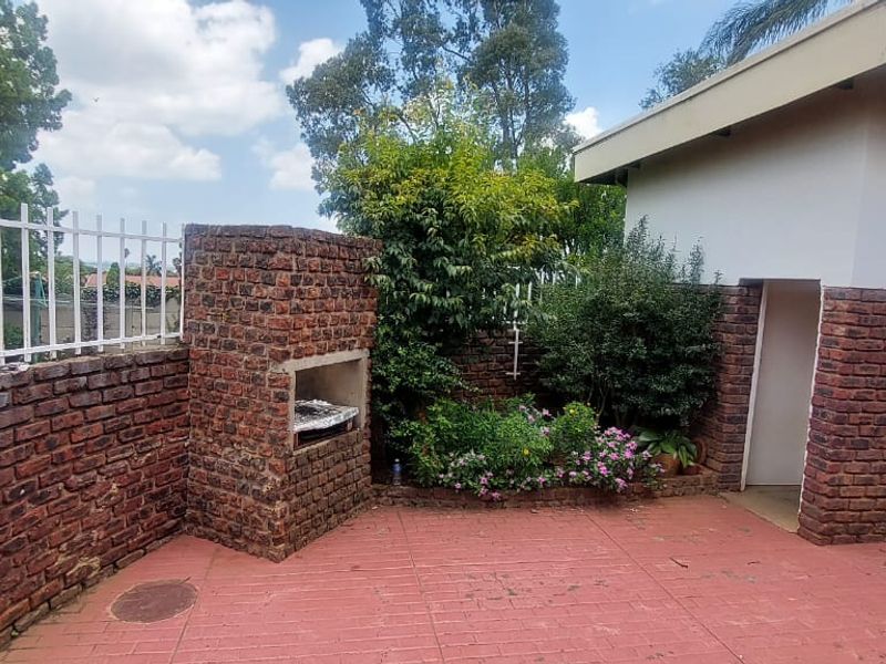 Stunning 4-Bedroom Home for Sale in the Heart of Hutten Heights! - Photo 5