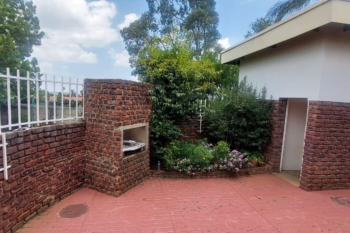 Stunning 4-Bedroom Home for Sale in the Heart of Hutten Heights! - Photo 5