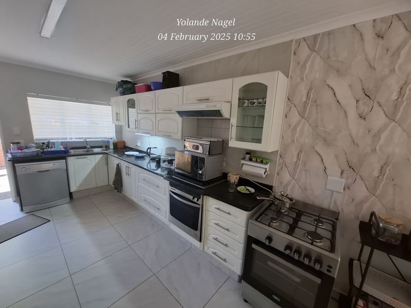 🏡 For Sale: Beautiful 3-Bedroom Townhouse in Hutten Heights 🌿 - Photo 3