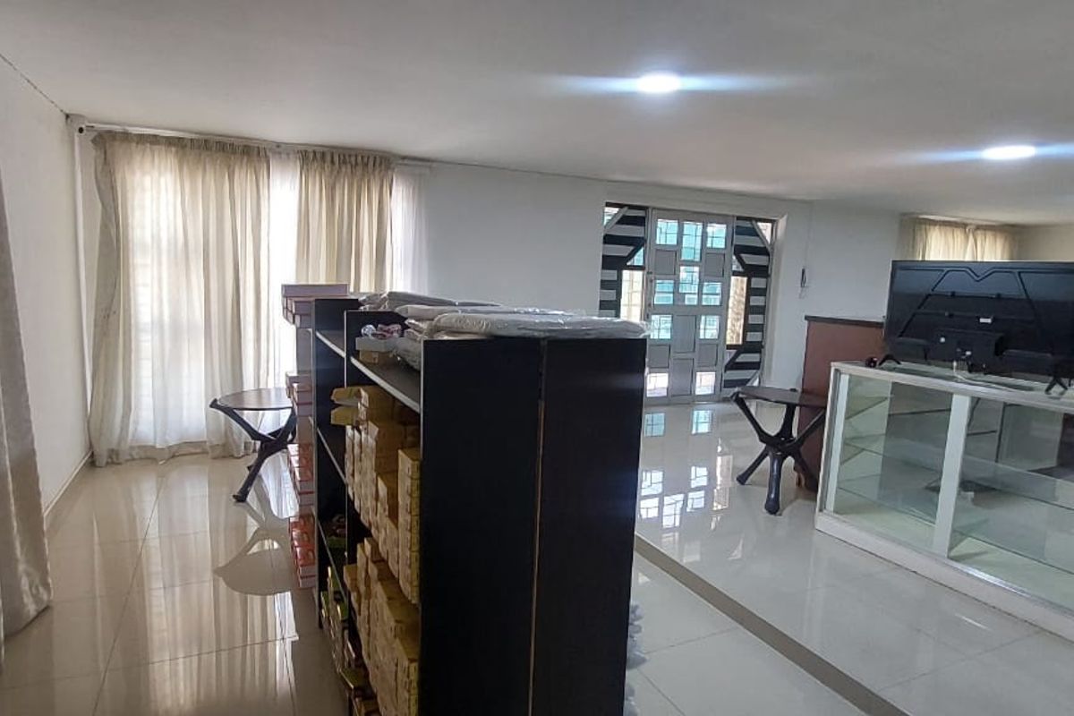 Magnificent Modern Home in Central Newcastle - Photo 5