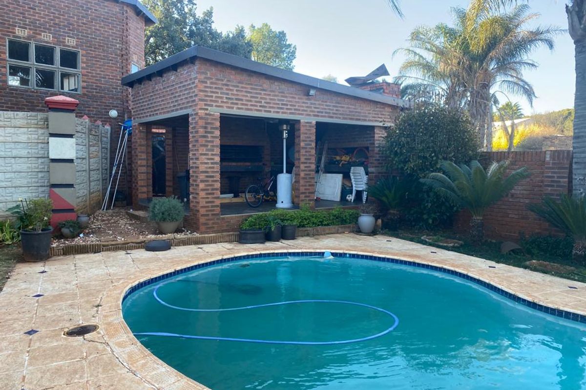 IDEAL INVESTMENT OPPORTUNITY :  an extraordinary property - Photo 2