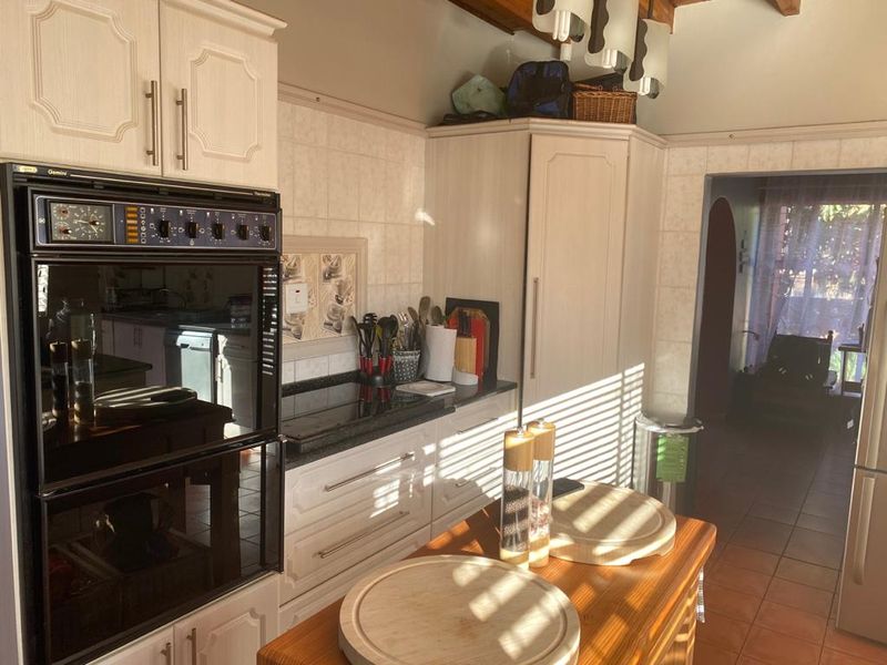 IDEAL INVESTMENT OPPORTUNITY :  an extraordinary property - Photo 8