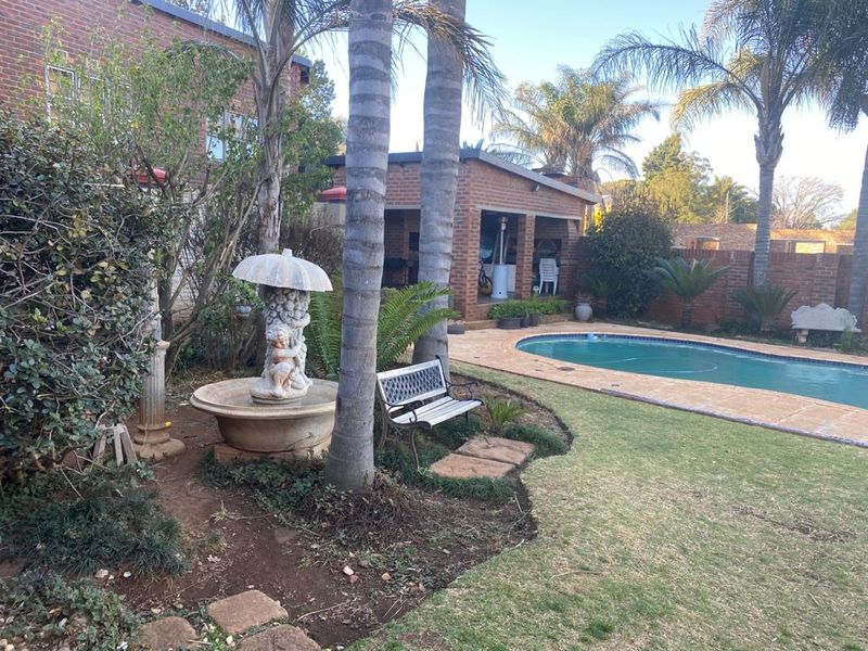 IDEAL INVESTMENT OPPORTUNITY :  an extraordinary property - Photo 3