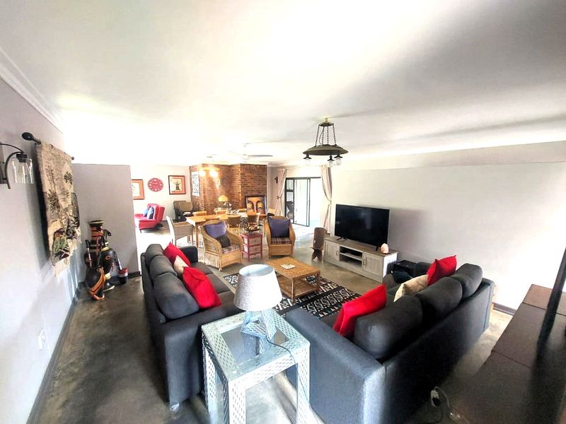 Exquisite 3-Bedroom Retreat in Vulintaba Country Estate - Photo 9