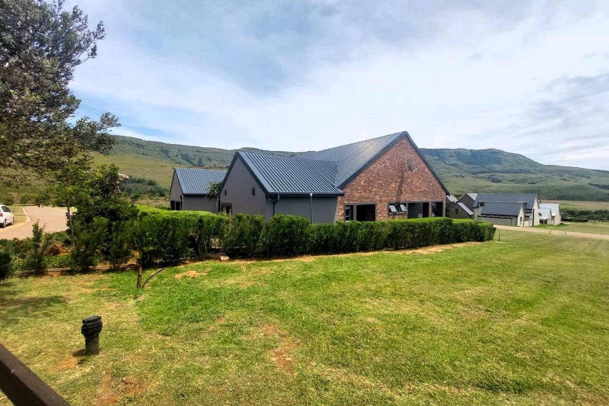 Exquisite 3-Bedroom Retreat in Vulintaba Country Estate - Photo 2
