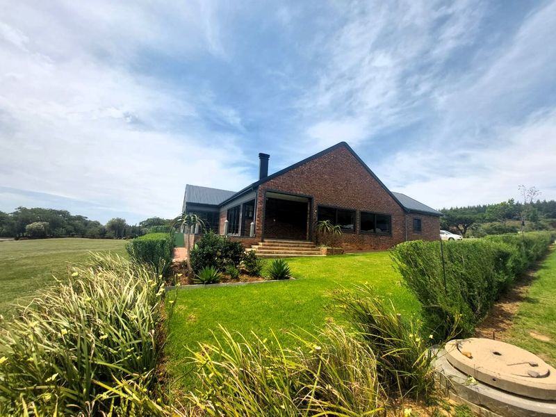 Exquisite 3-Bedroom Retreat in Vulintaba Country Estate - Photo 5