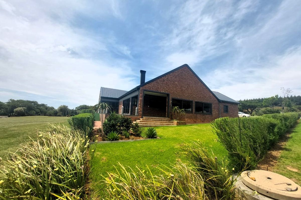 Exquisite 3-Bedroom Retreat in Vulintaba Country Estate - Photo 5