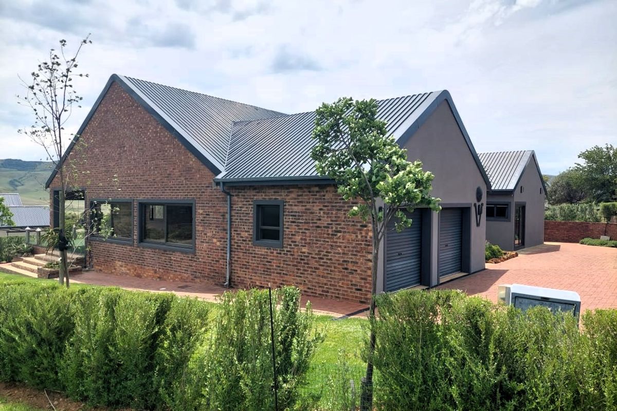 Exquisite 3-Bedroom Retreat in Vulintaba Country Estate - Photo 4