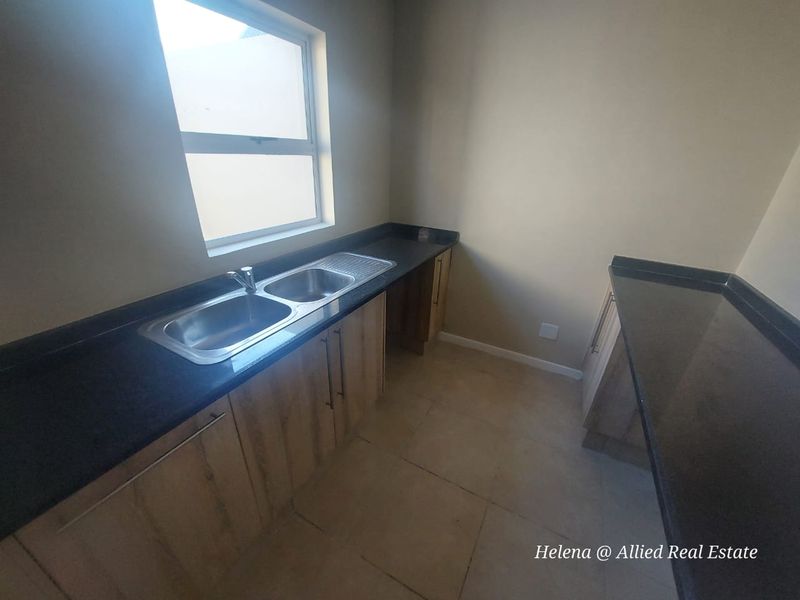 Golf Estate For Sale In Newcastle - Photo 6