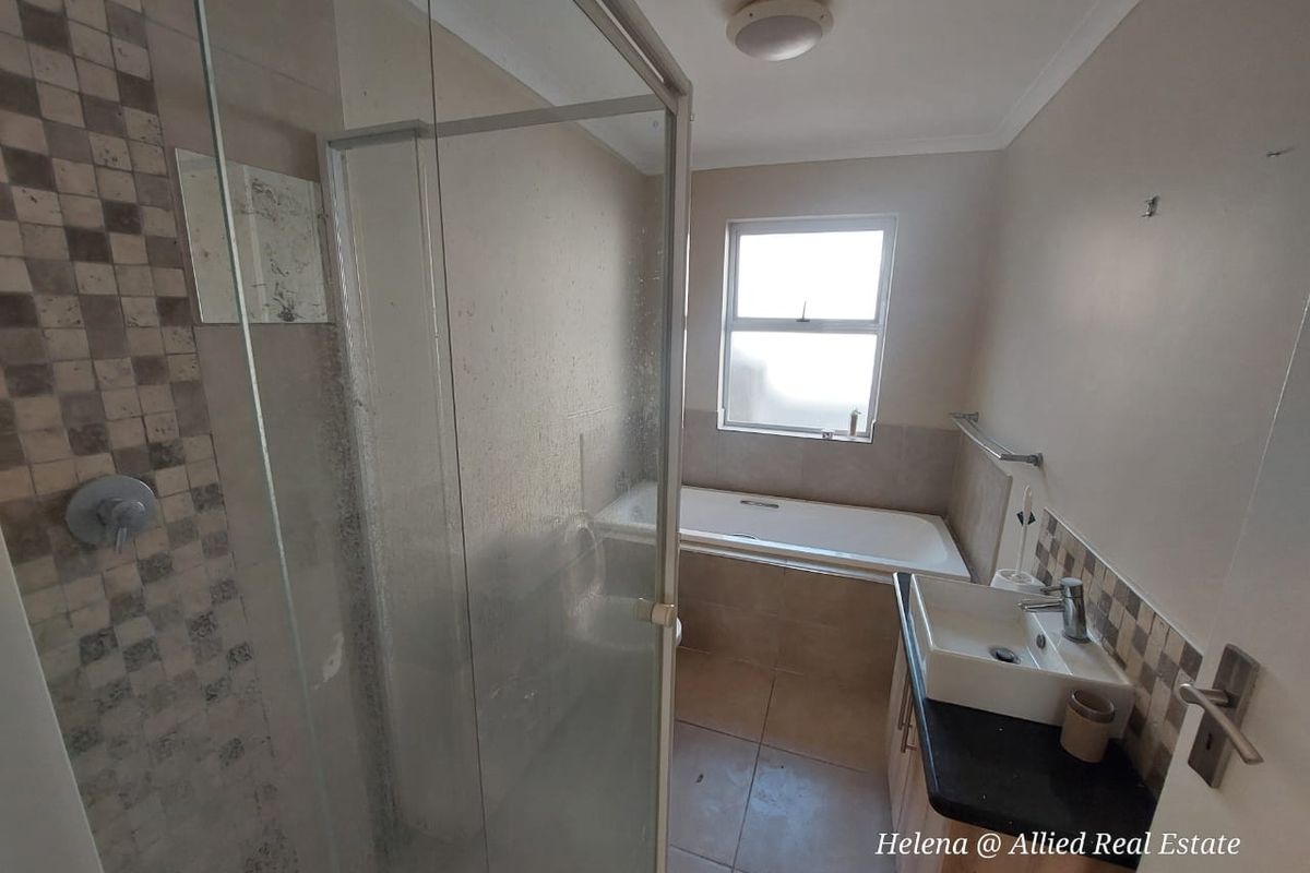 Golf Estate For Sale In Newcastle - Photo 2