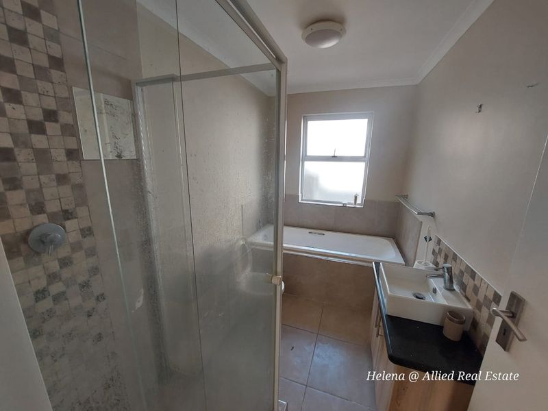 Gated Estate For Sale In Newcastle - Photo 6