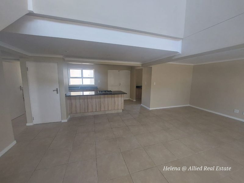 Gated Estate For Sale In Newcastle - Photo 3