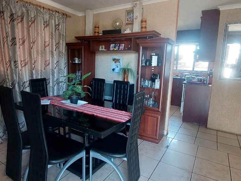 Stunning 3-bedroom house in Osizweni - Photo 7