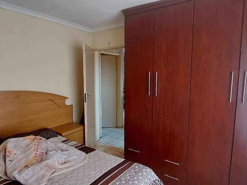 Stunning 3-bedroom house in Osizweni - Photo 10