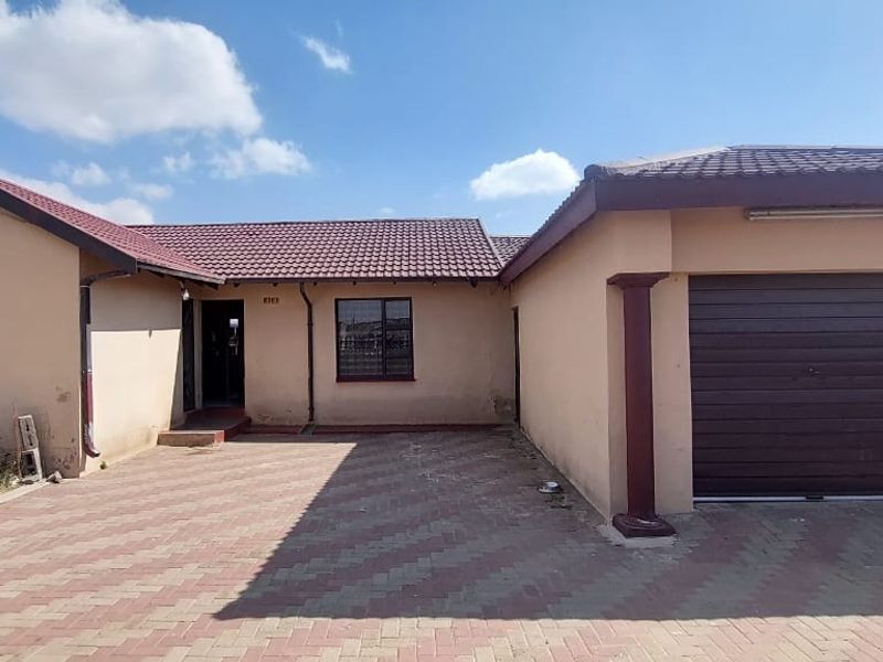 Stunning 3-bedroom house in Osizweni - Photo 3