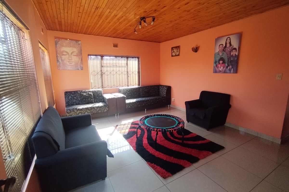 Your 3 Bedroom Dream Home Awaits in Tranquility! - Photo 3