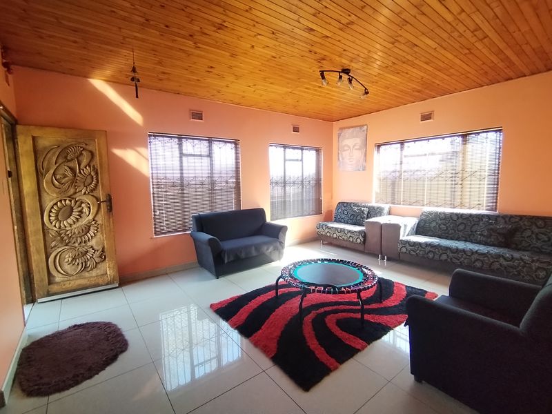 Your 3 Bedroom Dream Home Awaits in Tranquility! - Photo 2