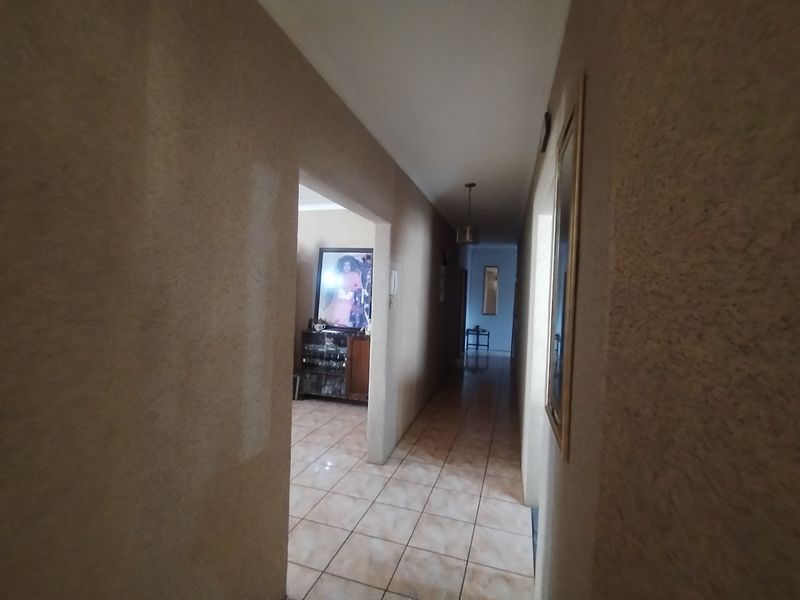 Home Sweet WOW! Cozy 3-Bedroom Gem in a Peaceful Paradise - Photo 7