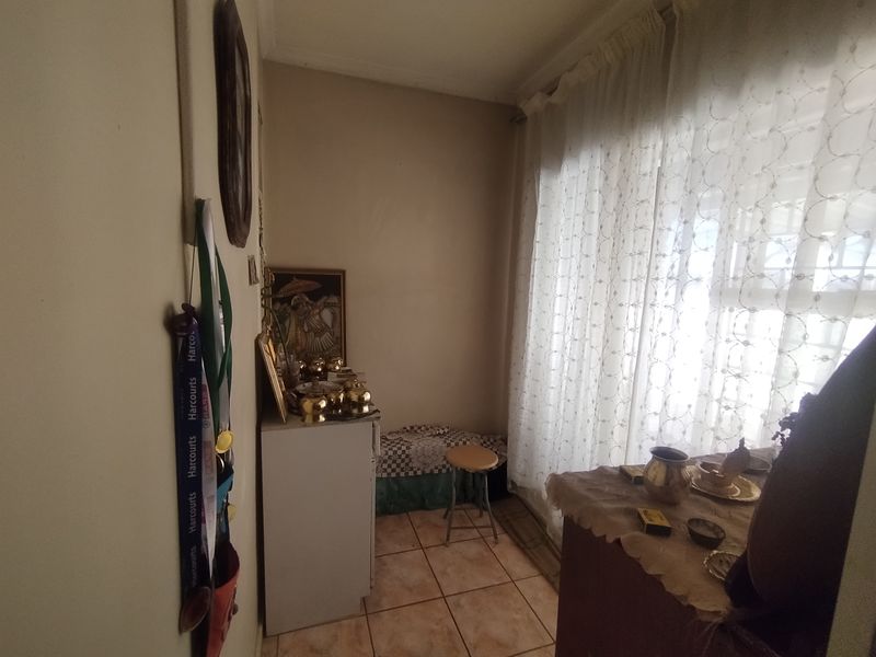 Home Sweet WOW! Cozy 3-Bedroom Gem in a Peaceful Paradise - Photo 6