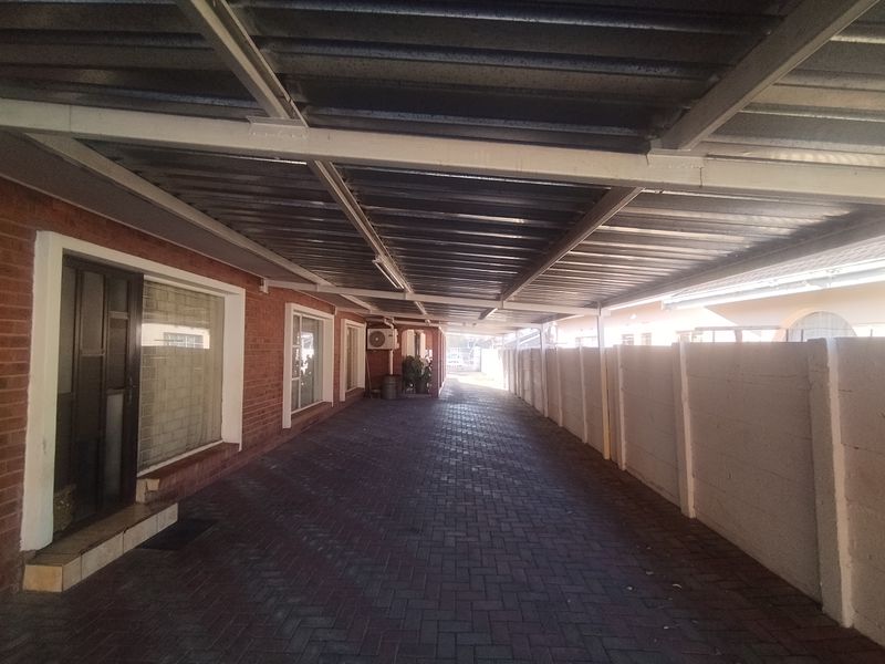 Home Sweet WOW! Cozy 3-Bedroom Gem in a Peaceful Paradise - Photo 3