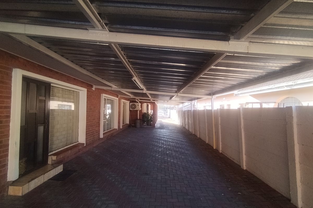 Home Sweet WOW! Cozy 3-Bedroom Gem in a Peaceful Paradise - Photo 3