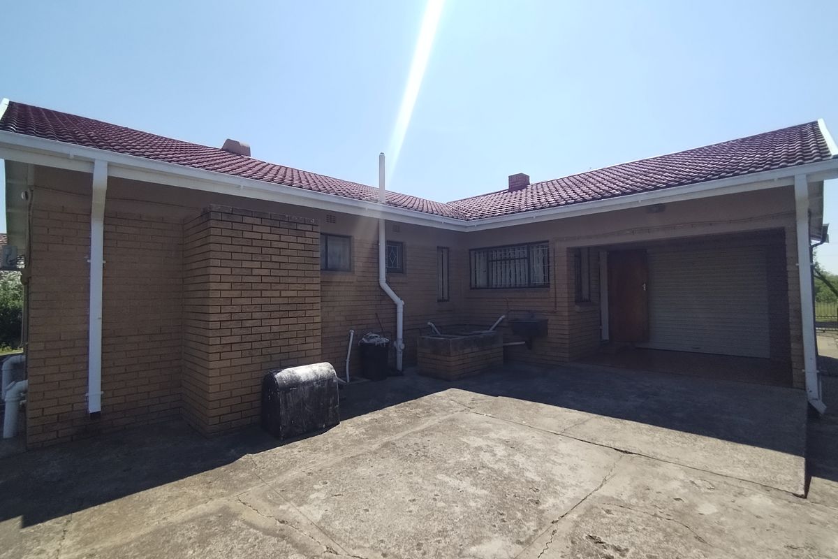 Your 3 Bedroom Dream Home Awaits in Tranquility! - Photo 2