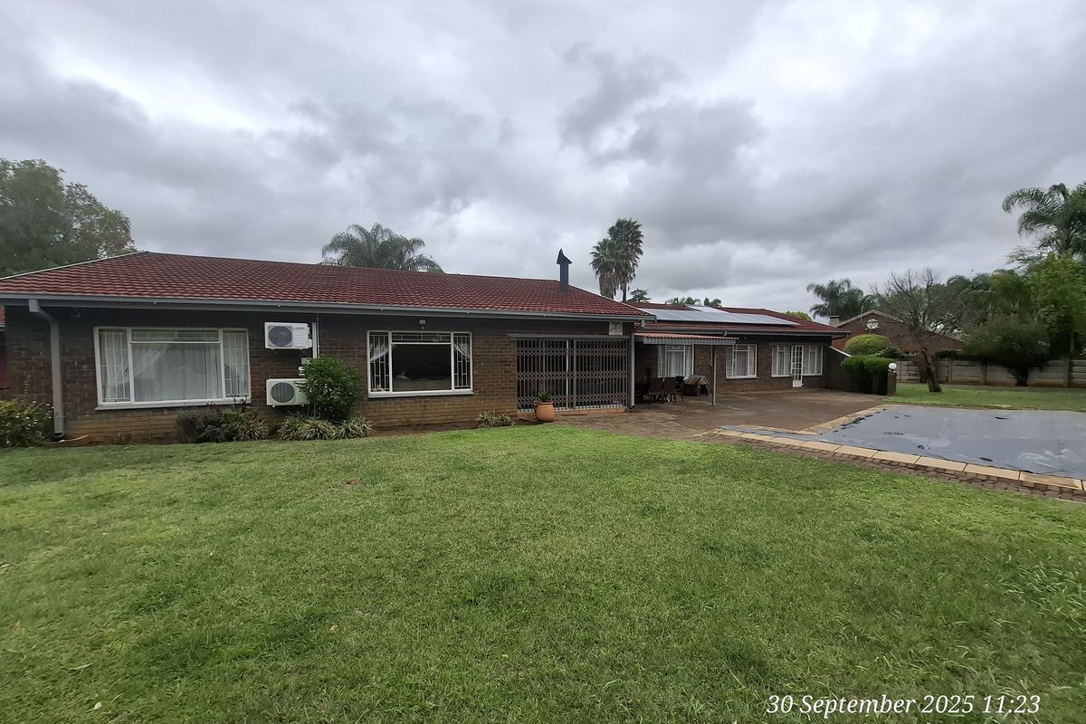 Stunning home in Aviary Hill - Photo 2