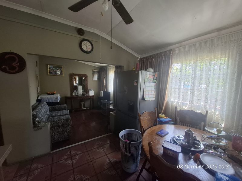 🏡 Lovely & Cozy Starter Family Home for Sale - Photo 9